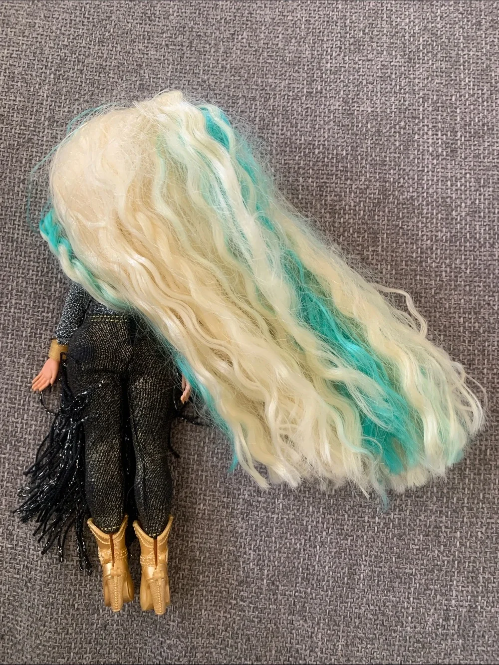 L.O.L. Surprise OMG Western Cutie Fashion Doll